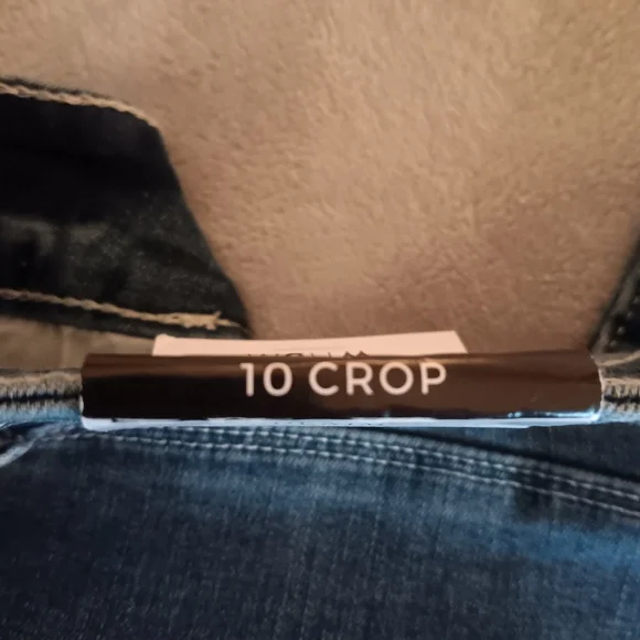 NWT White House Black Market High Rise Straight Crop Jeans, Size 10, Medium Blu - Picture 8 of 8